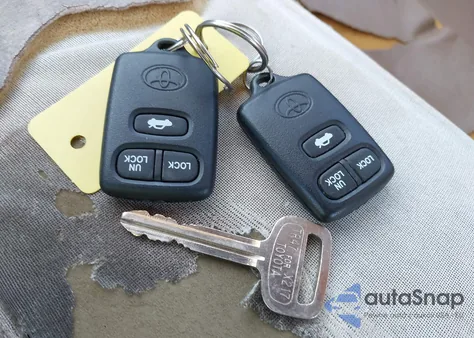 1996 Toyota Avalon Xl/Xls z USA, uszkodzony, nr VIN 4T1BF12B6TU081932